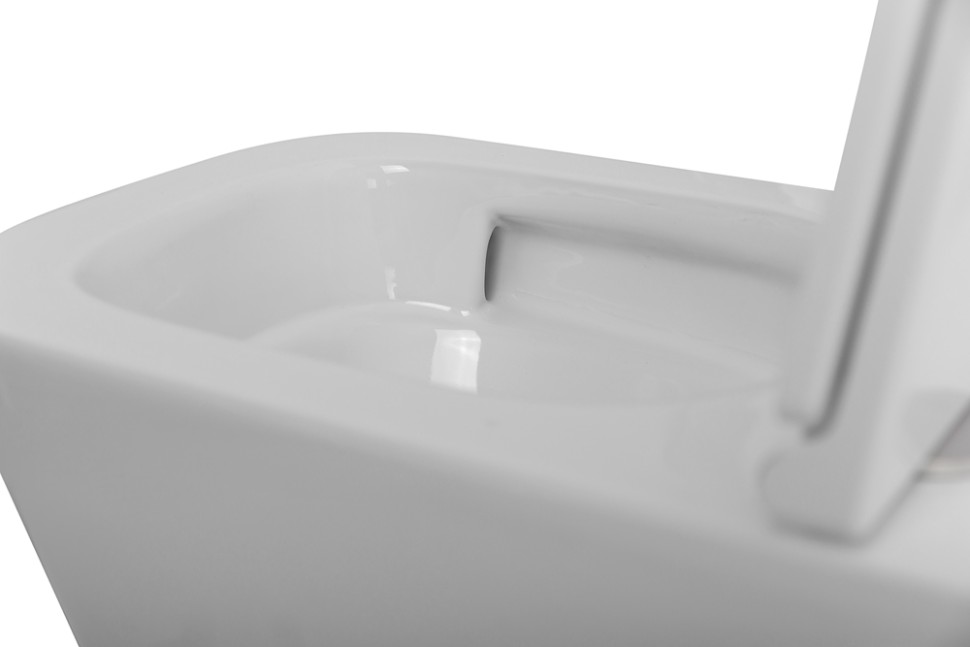 Унитаз подвесной безободковый с сиденьем и смывом TORNADO BelBagno ARDENTE-R BB520CH-TOR/SC