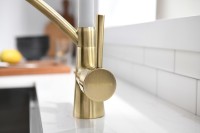 Смеситель для кухни SIEGEN, бронза, белый шланг, Si213111-BRw, Paulmark