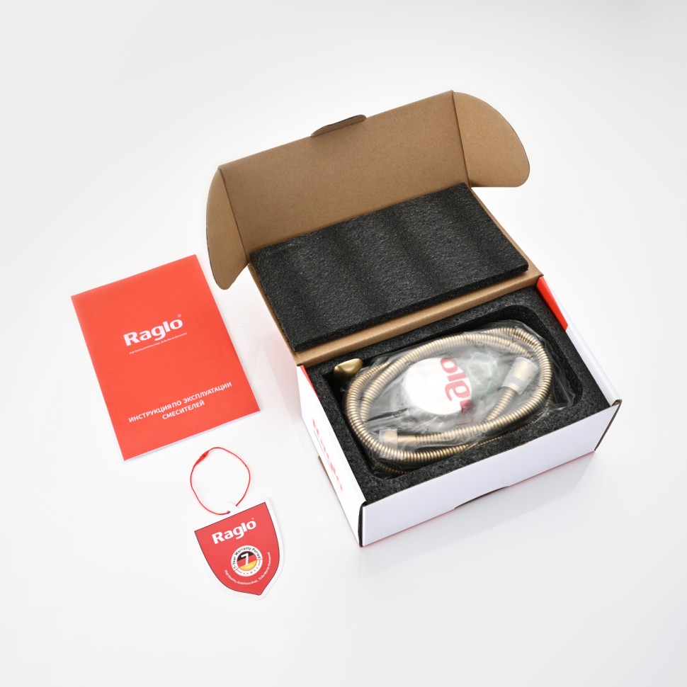 Смеситель Raglo настенный с гигиеническим душем R03.51.03