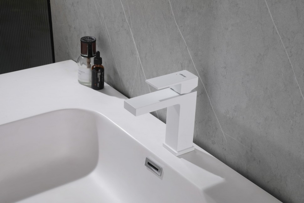 Смеситель ABBER Daheim AF8210W для раковины, белый матовый