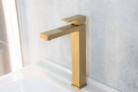 Смеситель ABBER Daheim AF8211G для раковины, золото матовое