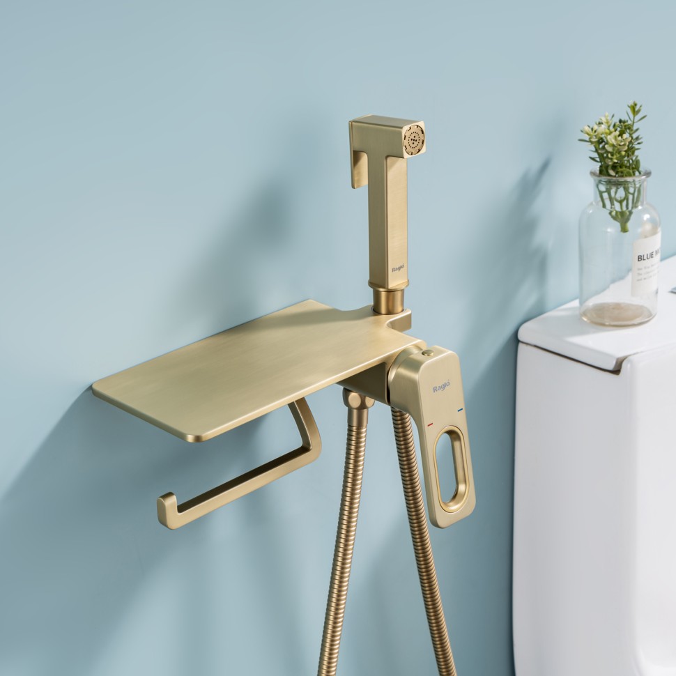 Смеситель Raglo встраиваемый с гигиеническим душем и полкой и бумагодержателем R51.55.03 Сатин золотой