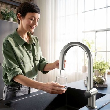 Смеситель Hansgrohe Aqittura для кухни, 1 отверстие, с вытяжным изливом 1jеt и функцией фильтрации, цвет: нержавеющая сталь 76803800