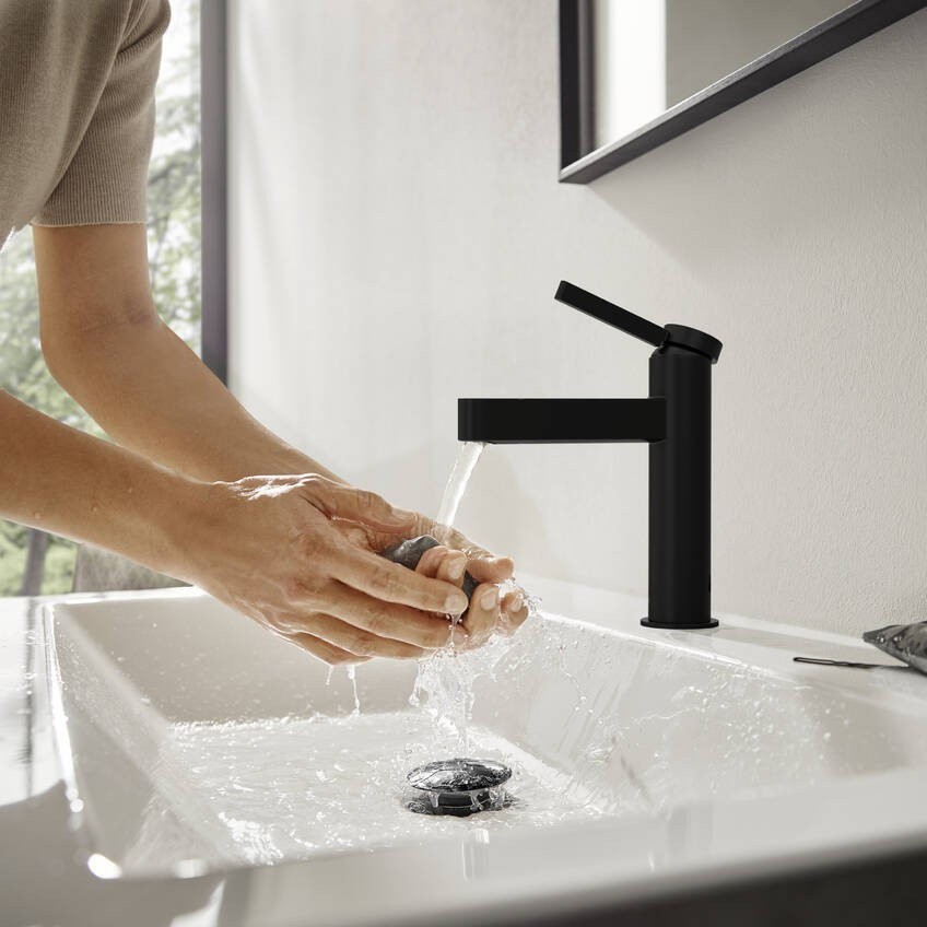Смеситель для раковин Hansgrohe Finoris черный (76020670)