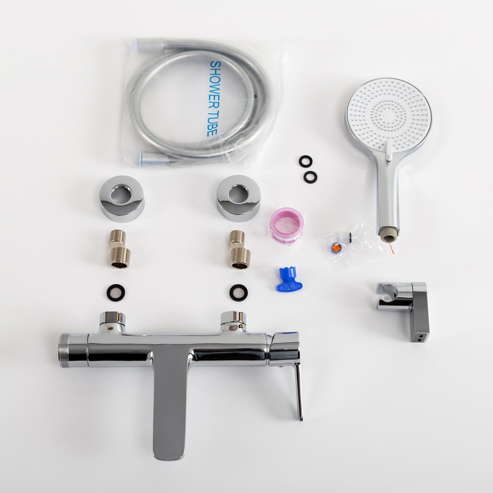 Смеситель для ванны и душа в комплекте с ручным душем, шлангом и держателем CEZARES LUX-VD-01