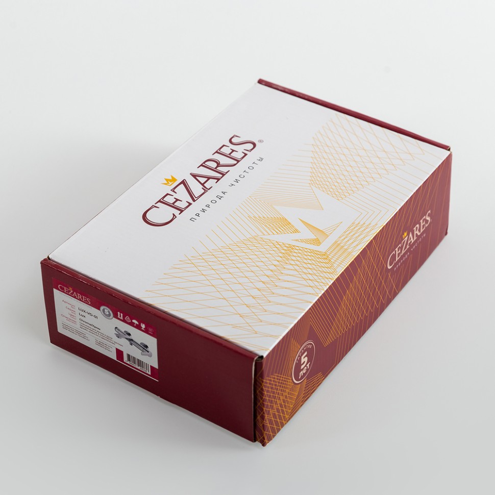 Смеситель для ванны и душа в комплекте с ручным душем, шлангом и держателем CEZARES LUX-VD-01