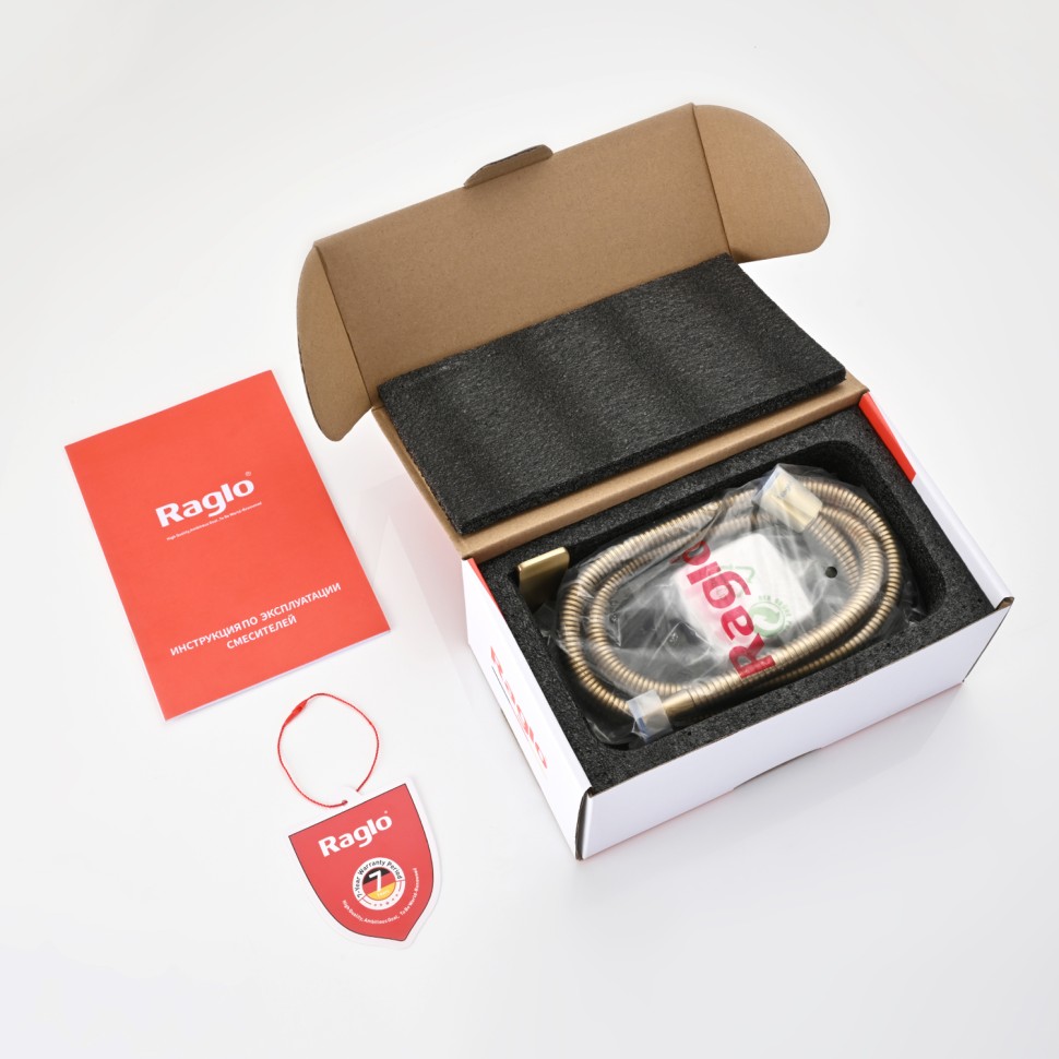 Смеситель Raglo настенный с гигиеническим душем золотой сатин