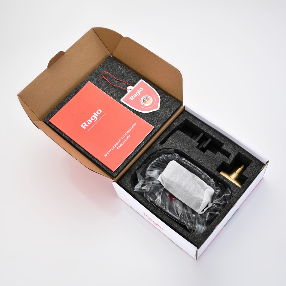 Смеситель Raglo встраиваемый с гигиеническим душем черный